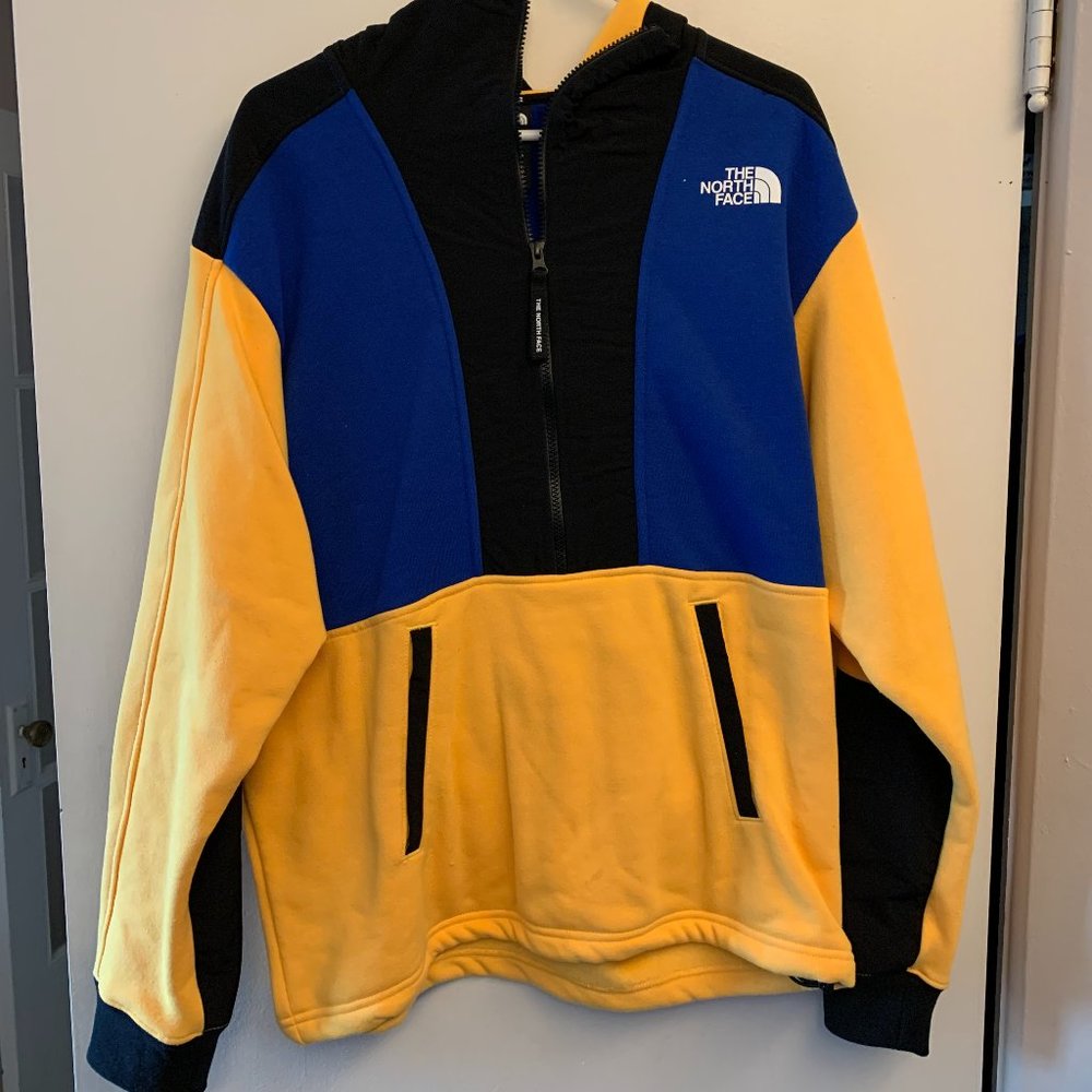 The North Face Men's Quarter Zip Hoodie